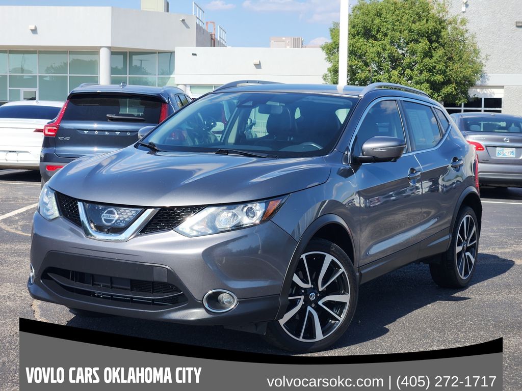 Gray (Gun Metallic) 2017 Nissan Rogue Sport SUV / Crossover Front-Wheel Drive Continuously Variable Transmission