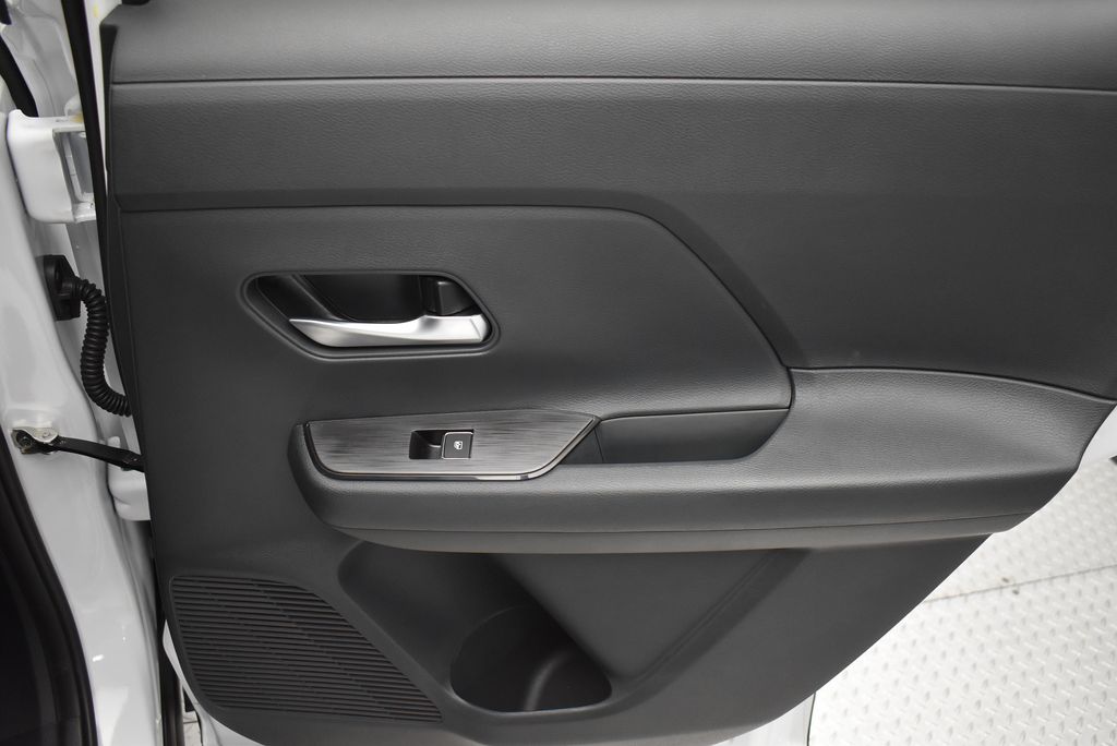 Thumbnail: 2026 Nissan Kicks - 29