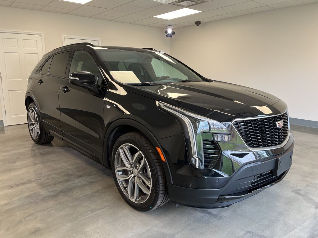 used 2023 Cadillac XT4 car, priced at $28,850