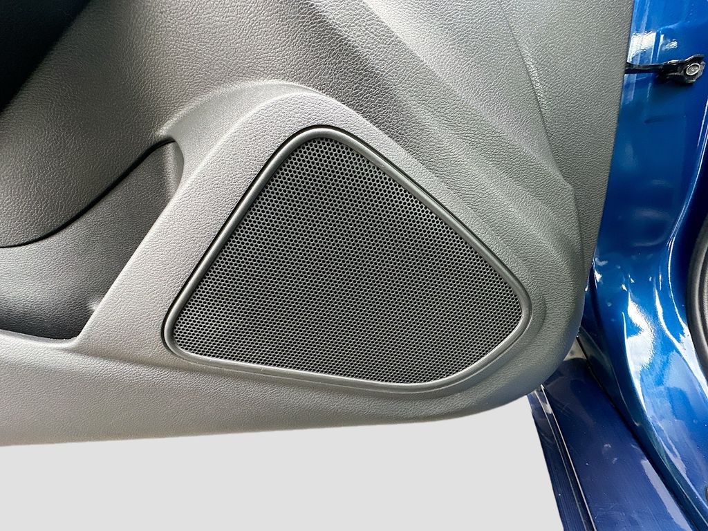 Used 2021 Blue Nissan Platinum image 19