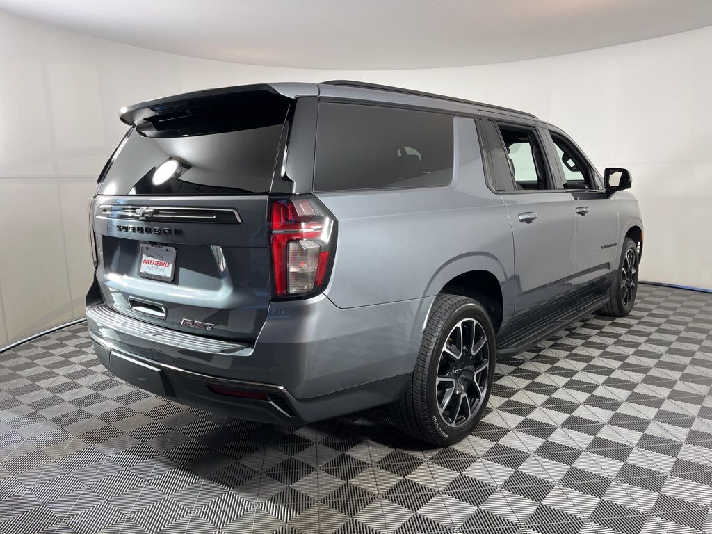 Thumbnail: 2022 Chevrolet Suburban - 17