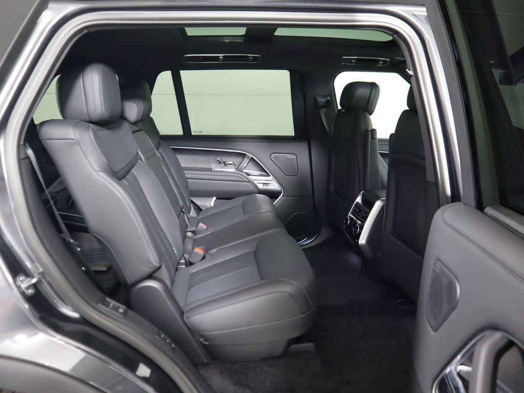 Thumbnail: 2025 Land Rover Range Rover - 23