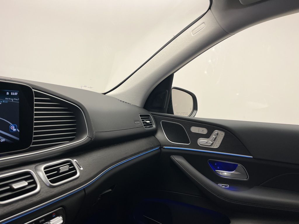 Thumbnail: 2026 Mercedes-Benz GLE - 22