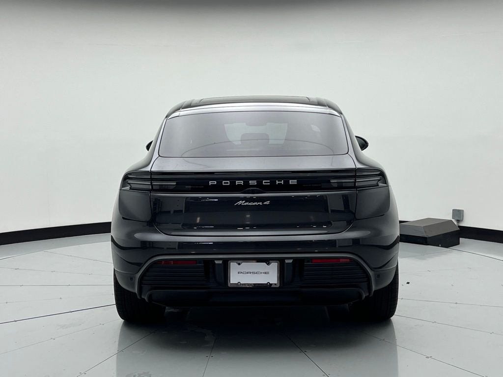 Thumbnail: 2025 Porsche Macan - 9