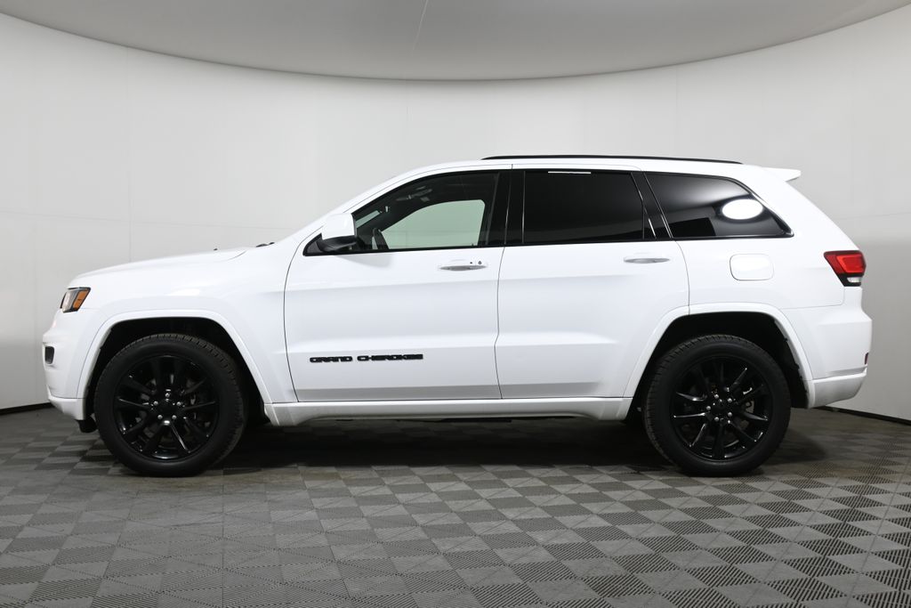 2021 Jeep Grand Cherokee Laredo 2