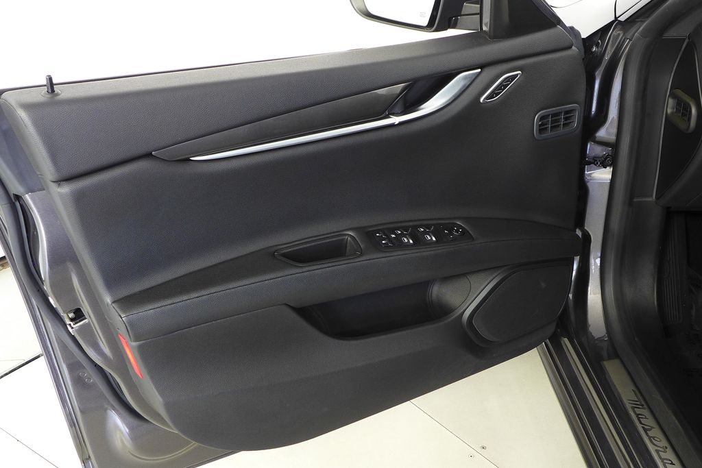 Thumbnail: 2020 Maserati Ghibli - 11