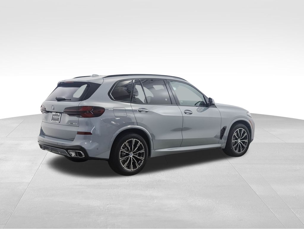 2026 BMW X5 xDrive50e 5