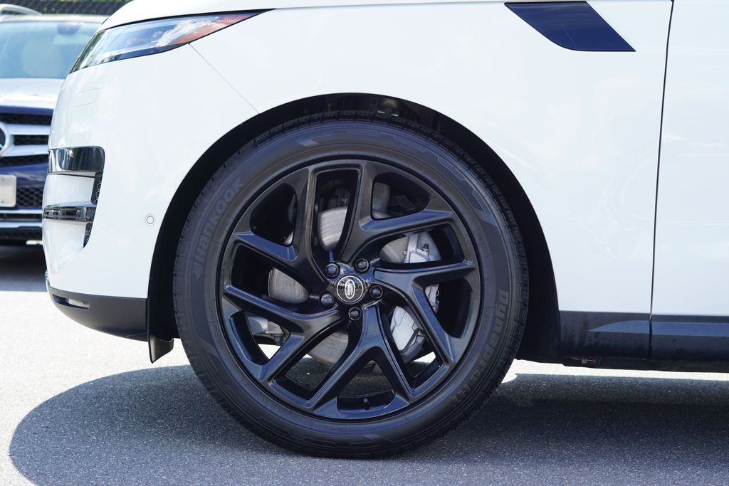 Thumbnail: 2024 Land Rover Range Rover Sport - 9