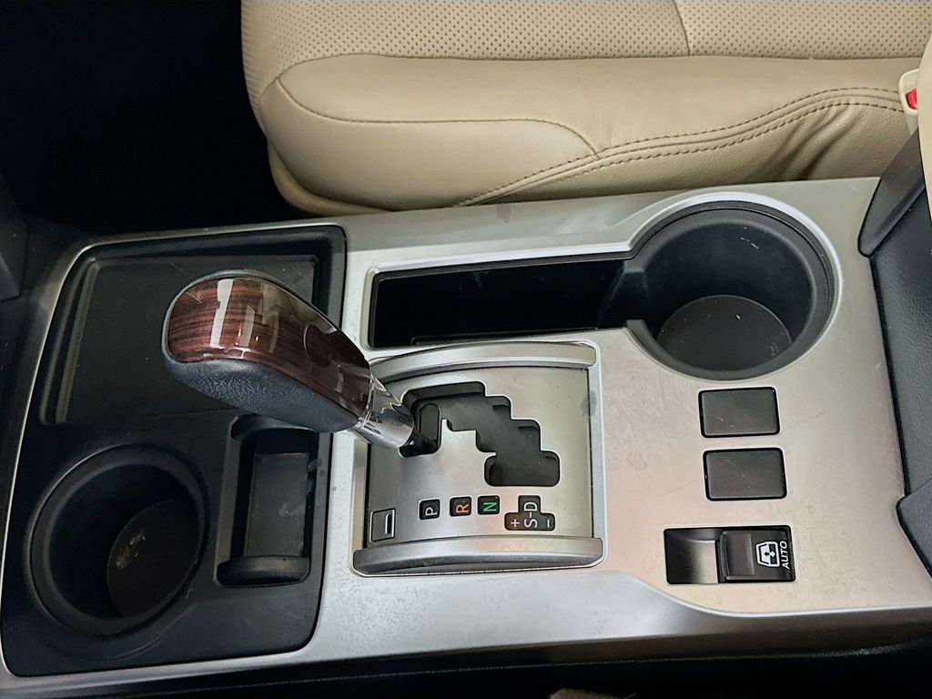 Thumbnail: 2019 Toyota 4Runner - 16