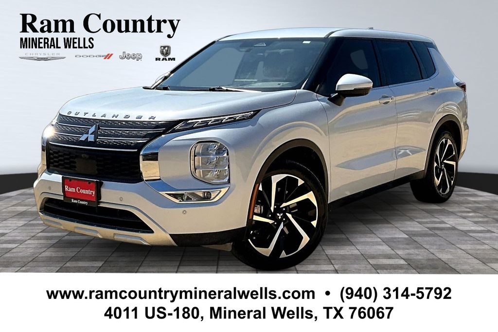 White 2024 Mitsubishi Outlander SUV / Crossover Front-Wheel Drive Continuously Variable Transmission