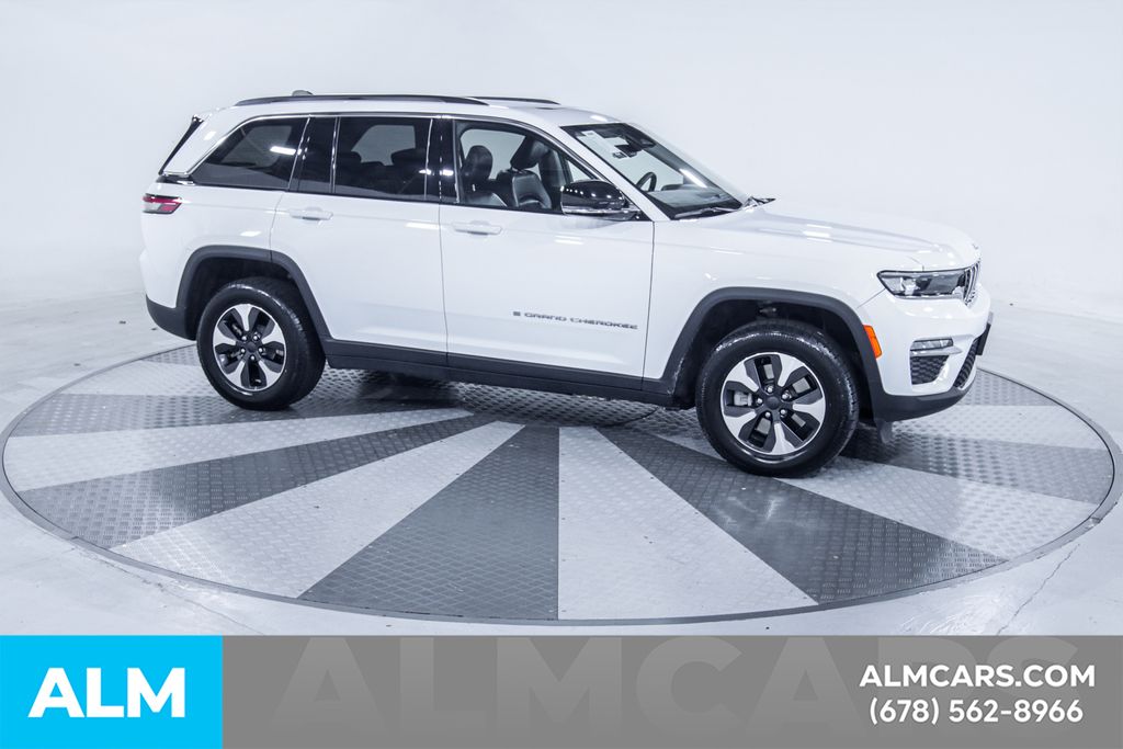 Used 2024 White Jeep 4xe image 13