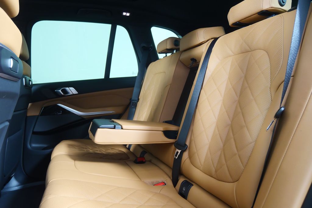 Thumbnail: 2026 BMW X5 - 16