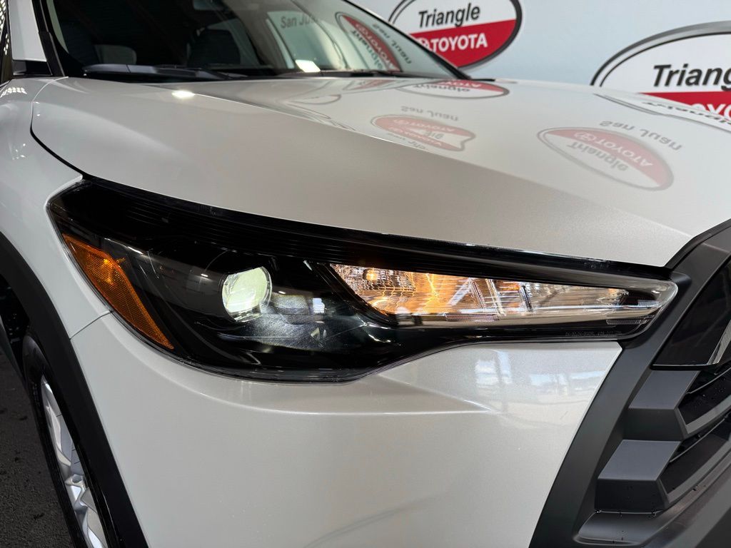 Thumbnail: 2026 Toyota Corolla Cross - 12