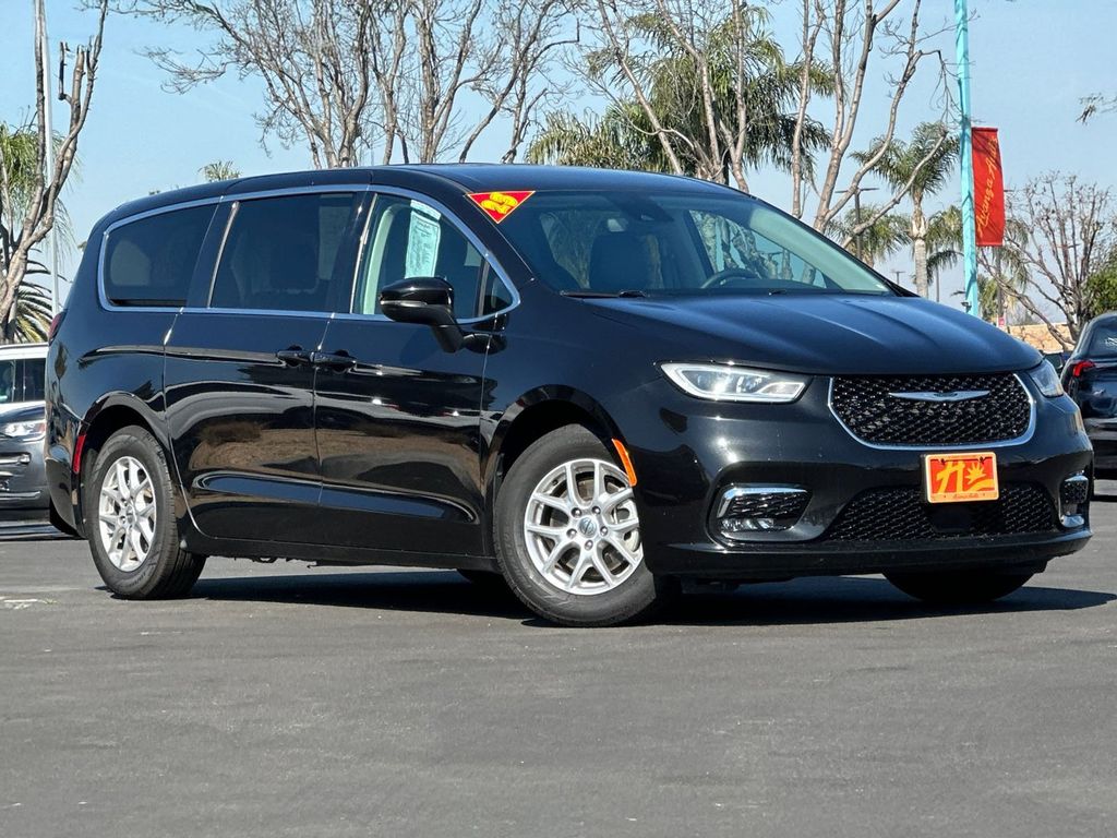 2023 Chrysler Pacifica Touring L FWD