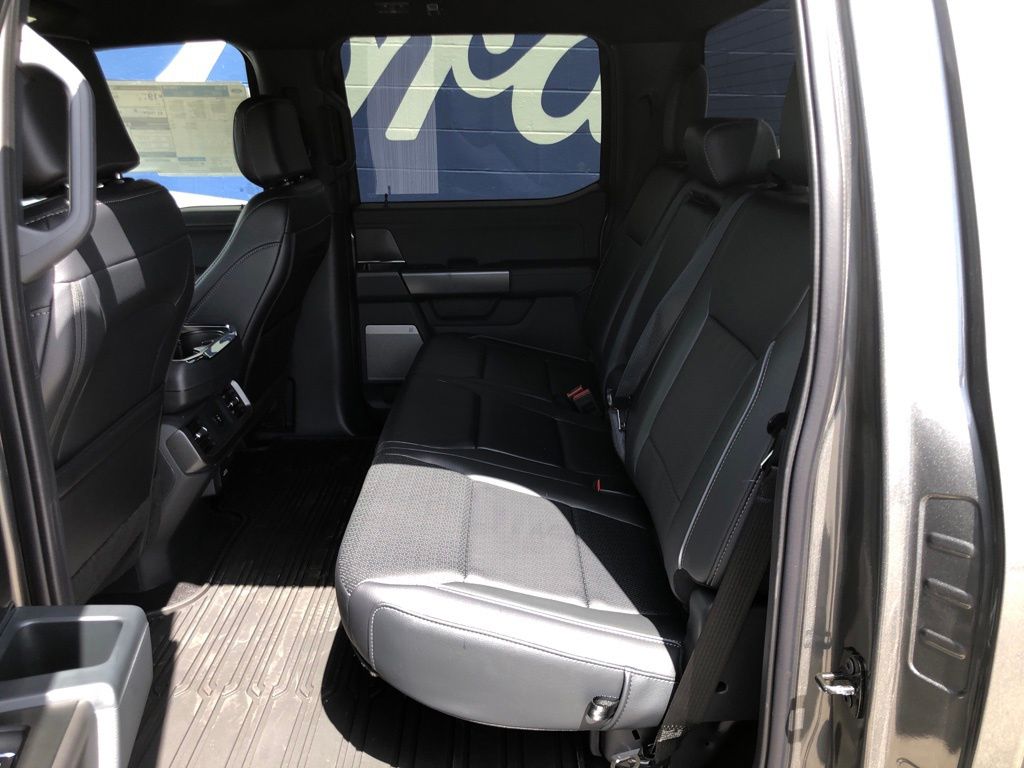 2025 Ford F-150 Lariat - 11