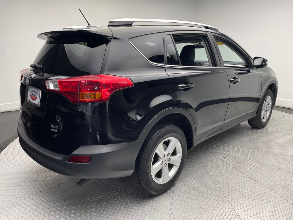 2014 Toyota RAV4 XLE 5