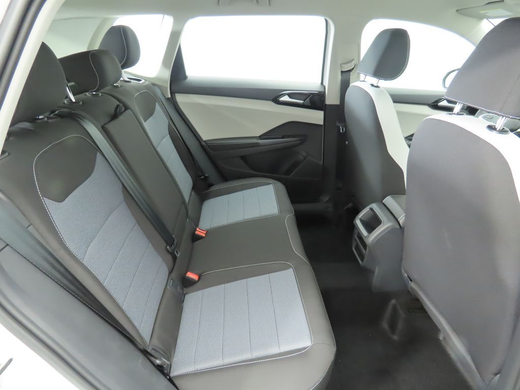 Thumbnail: 2026 Volkswagen Taos - 20