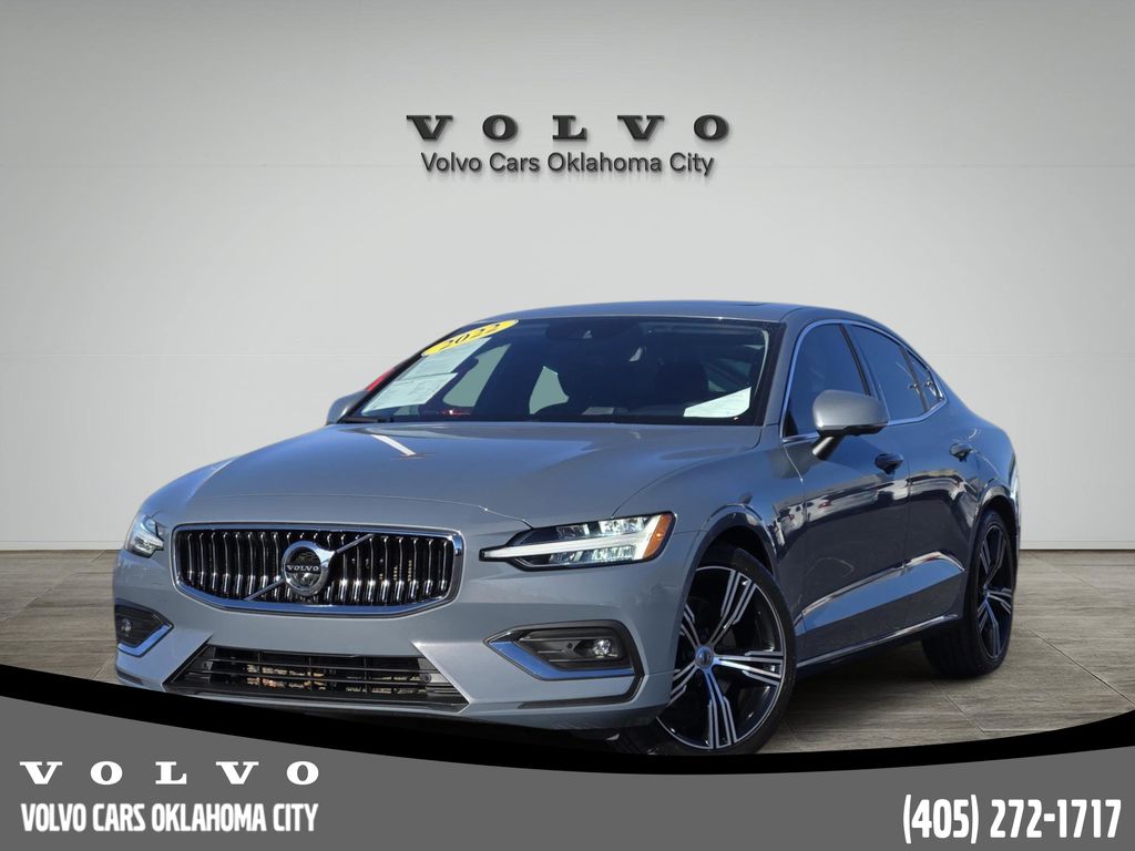 2022 Volvo S60 Inscription's photo