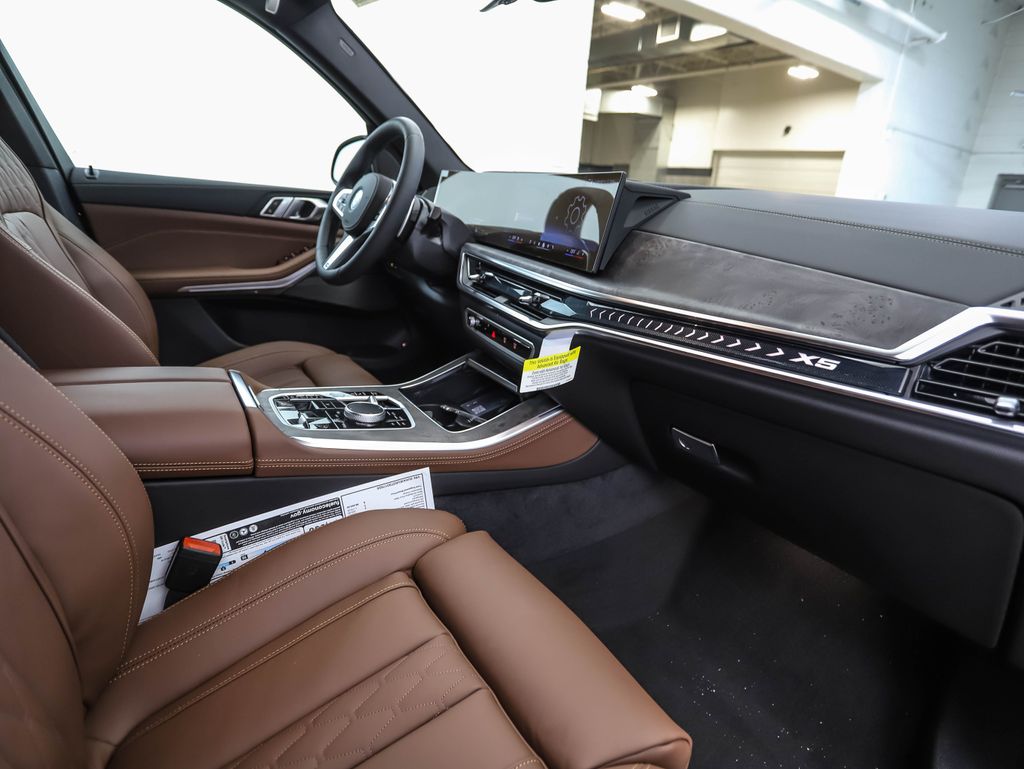 Thumbnail: 2026 BMW X5 - 30