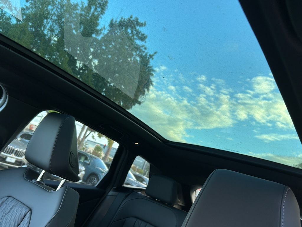 Thumbnail: 2026 BMW X3 - 16