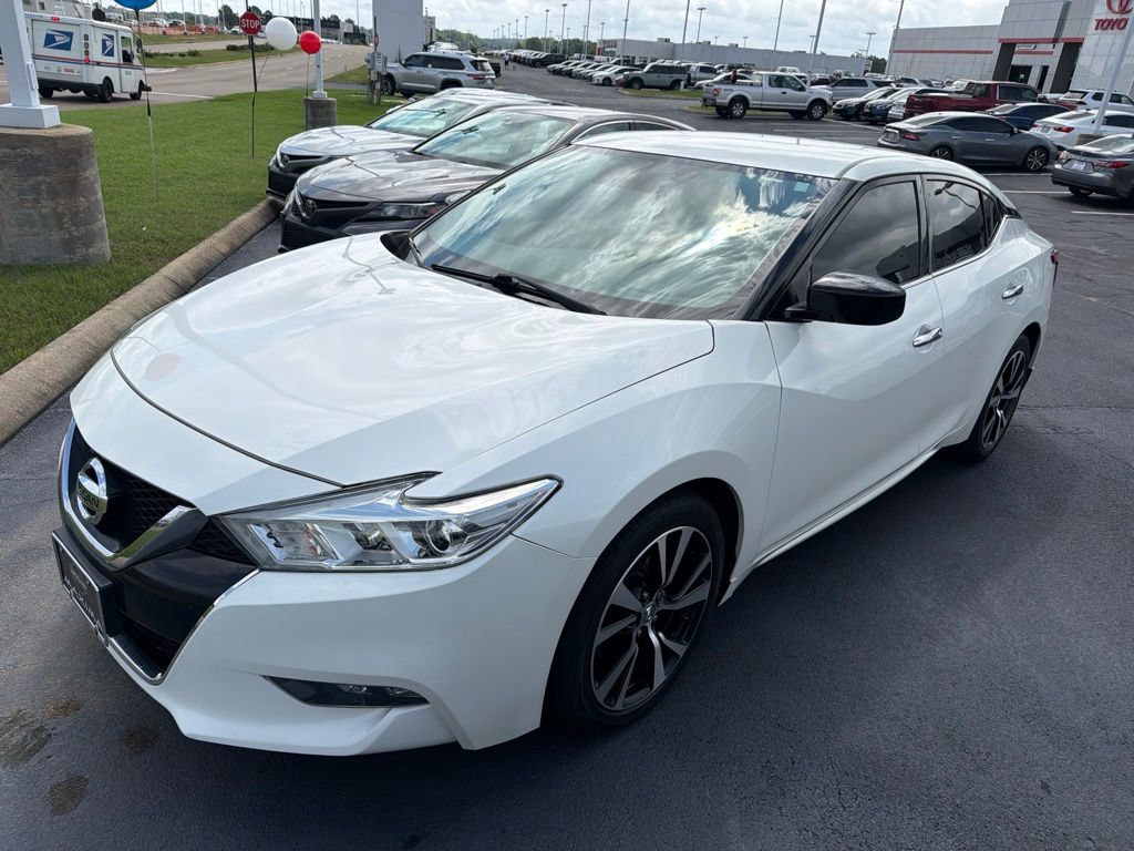 2018 Nissan Maxima S's photo