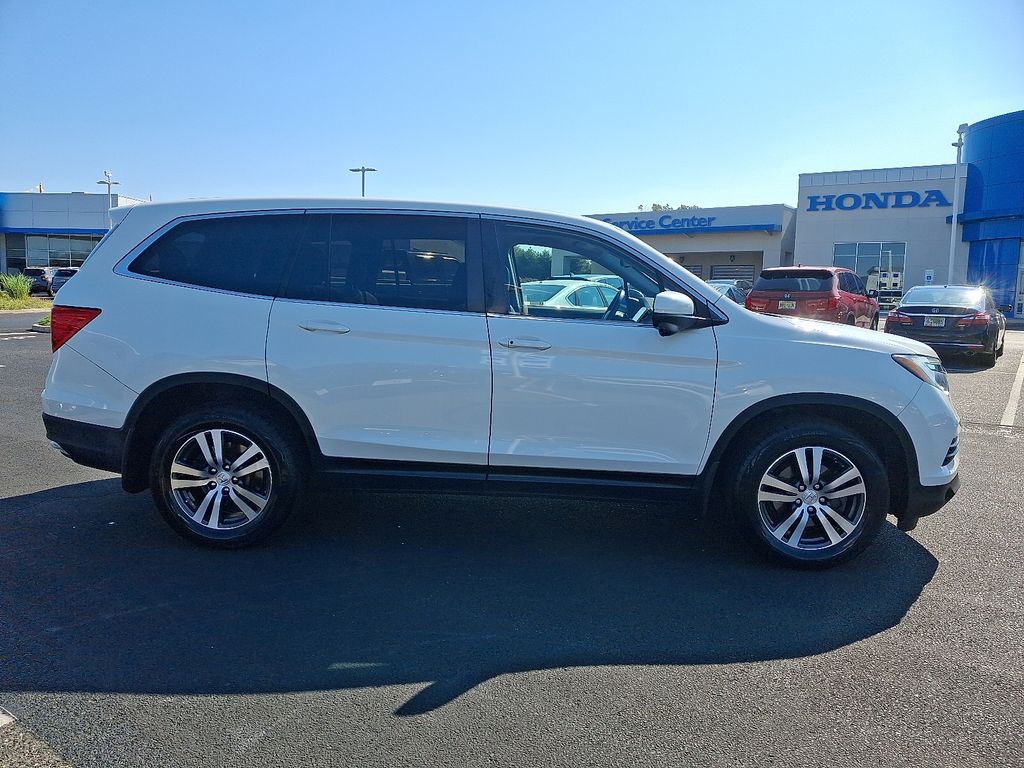 Thumbnail: 2018 Honda Pilot - 7