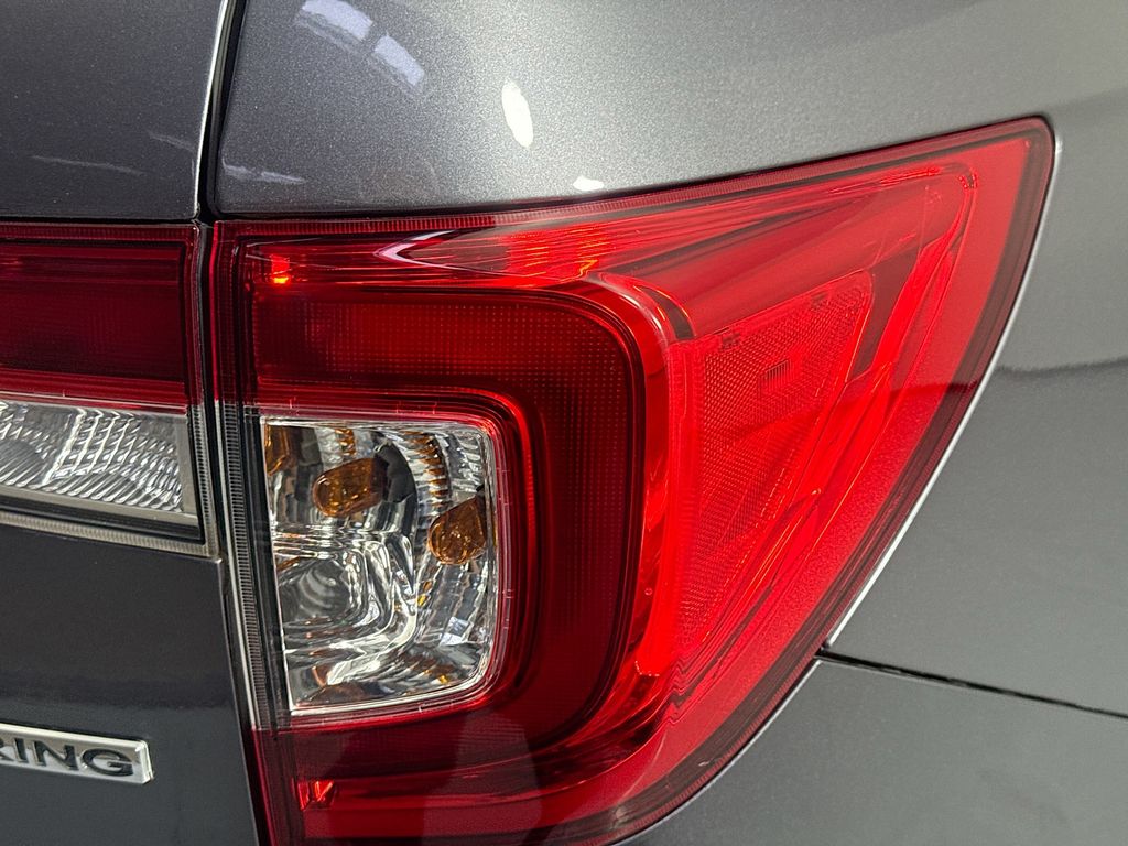 Used Car 2022 Honda Pilot  Touring For Sale Under $35,000 In Austin, Texas
