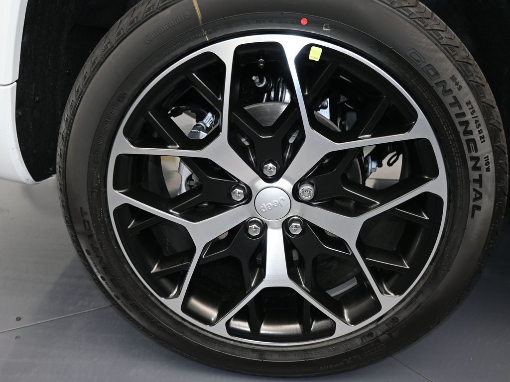 New 2025 Bright White Clearcoat Jeep Summit image 43