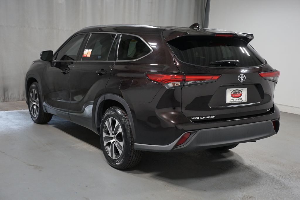 Thumbnail: 2021 Toyota Highlander - 6