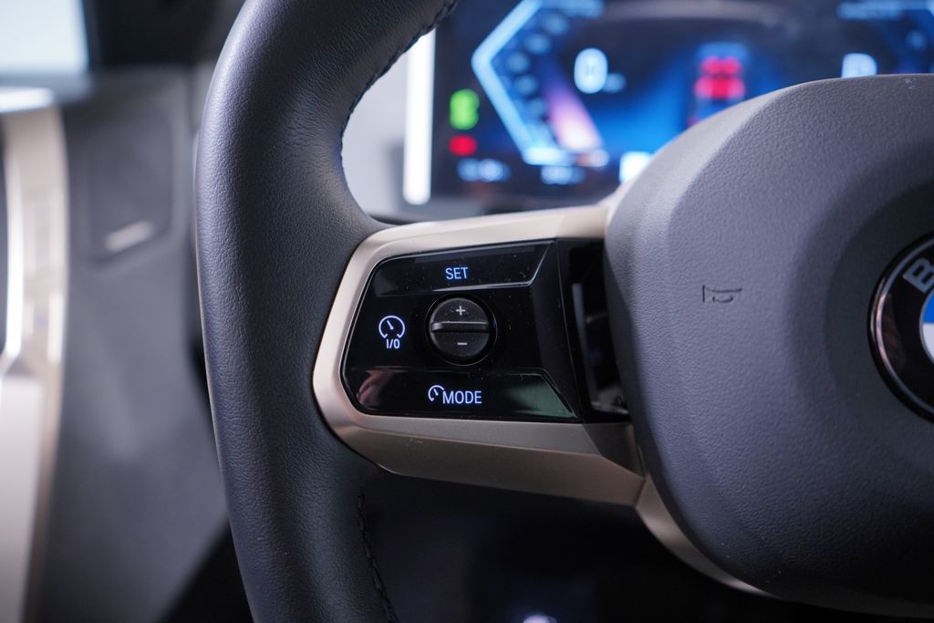 Thumbnail: 2026 BMW iX - 18