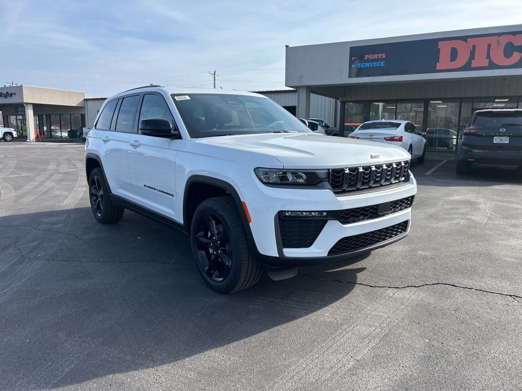 Bright White Clearcoat 2026 Jeep Grand Cherokee Limited 4WD SUV / Crossover Four-Wheel Drive 8-Speed Automatic
