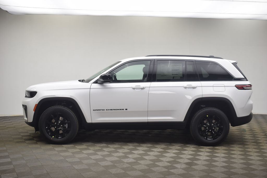 new 2026 Jeep Grand Cherokee car, priced at $39,516
