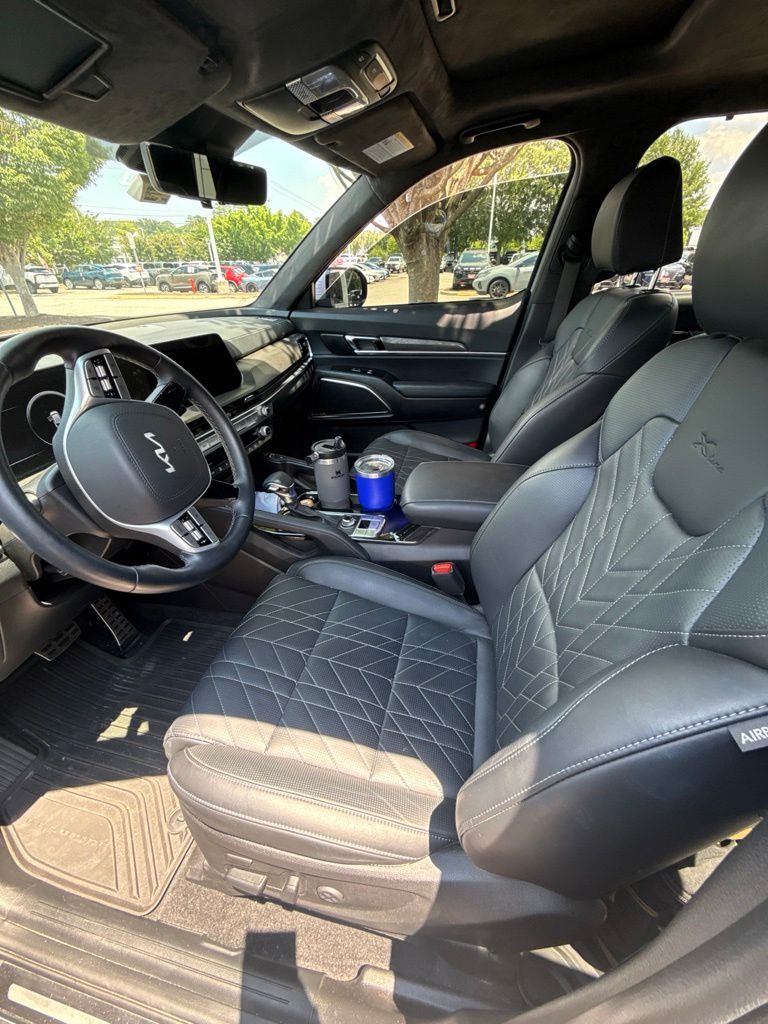 Used 2025 Gray Kia SX-Prestige X-Line image 9