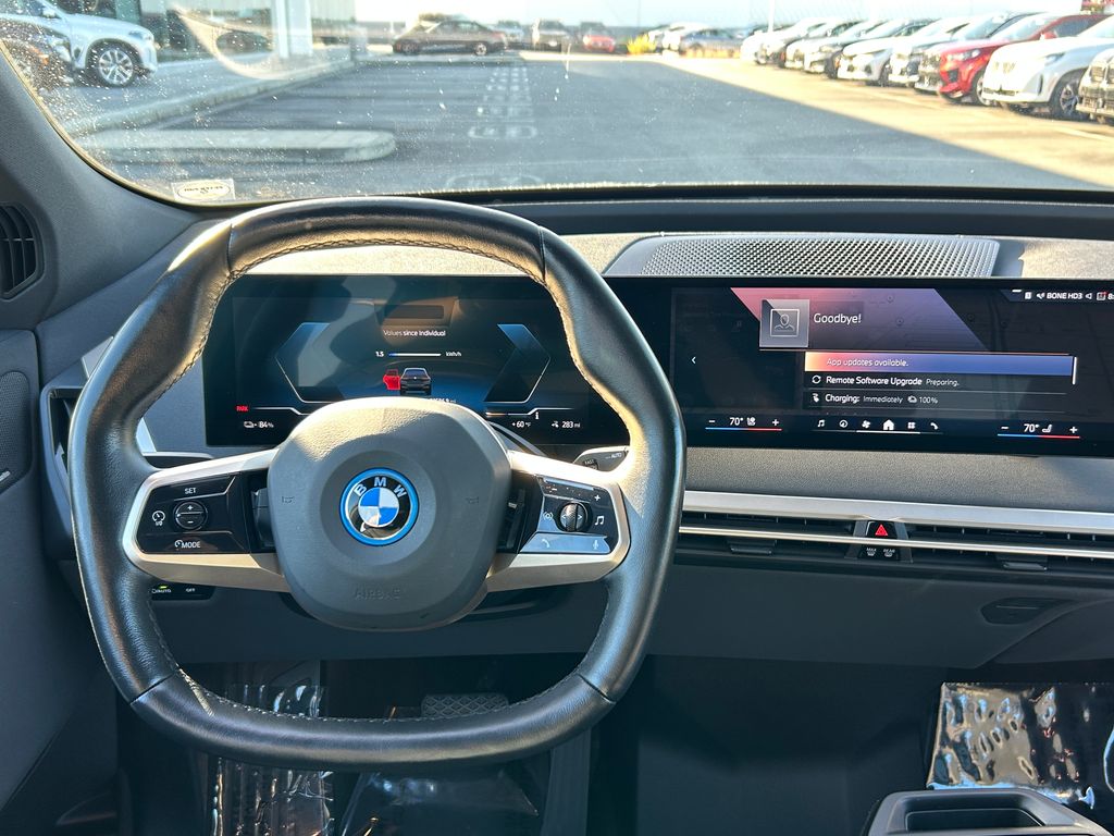 Thumbnail: 2024 BMW iX - 17