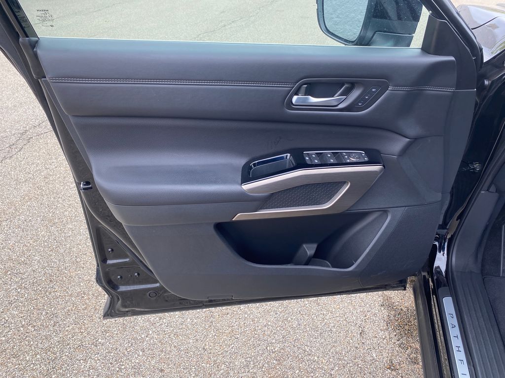 2025 Nissan Pathfinder Platinum Black at John Sisson Motors