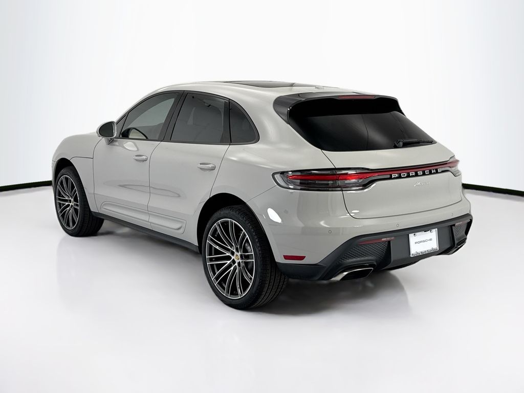 Thumbnail: 2026 Porsche Macan - 3