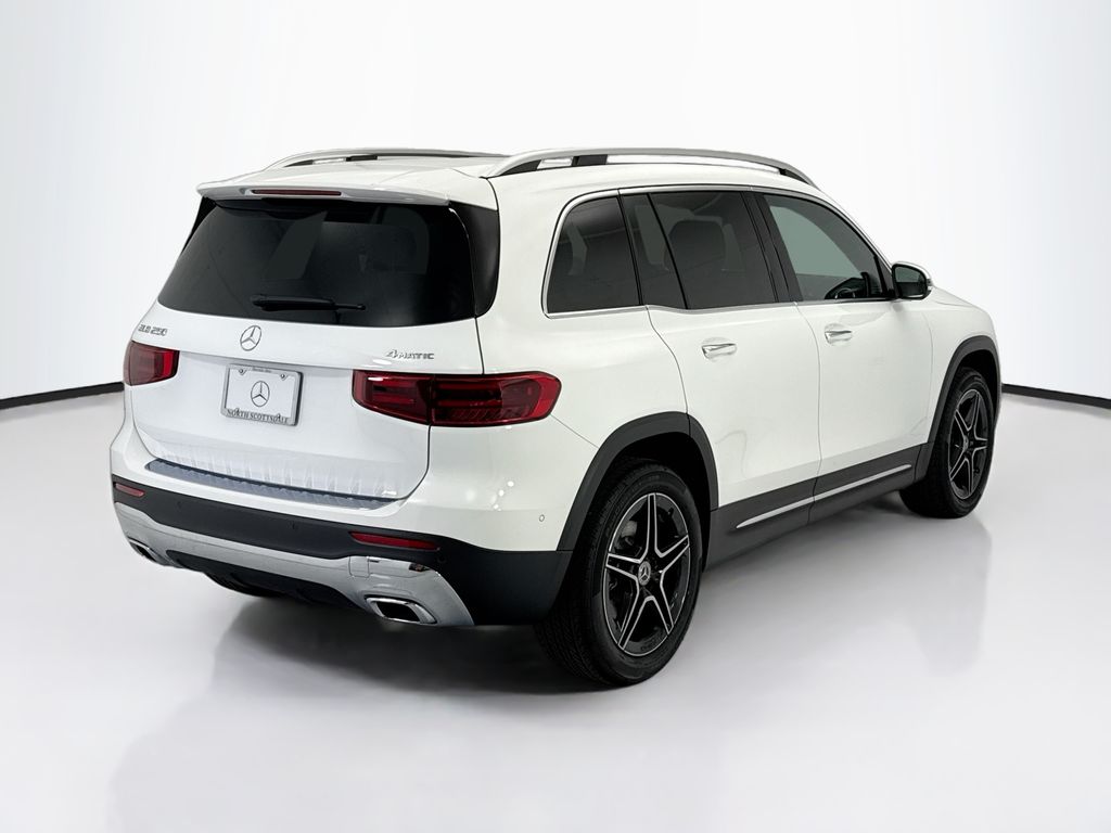 Used 2026 White Mercedes-Benz GLB 250 image 5