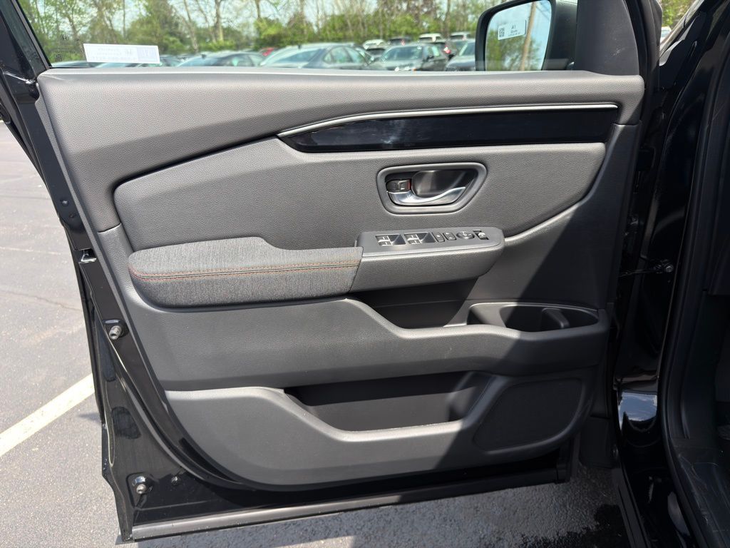 Thumbnail: 2026 Honda Pilot - 17