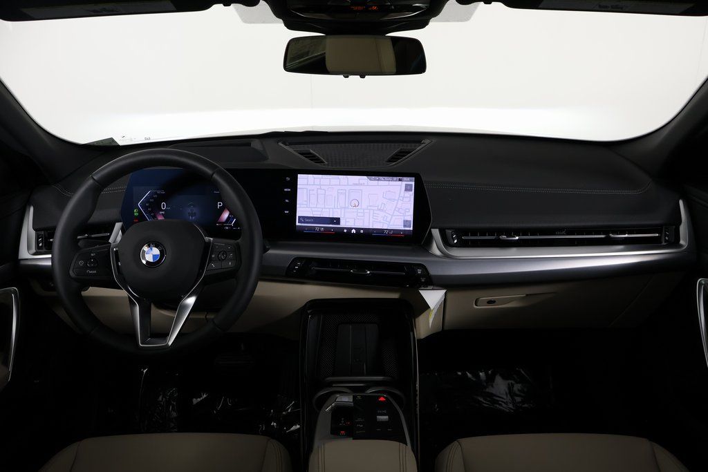 2025 BMW X2 xDrive28i 4