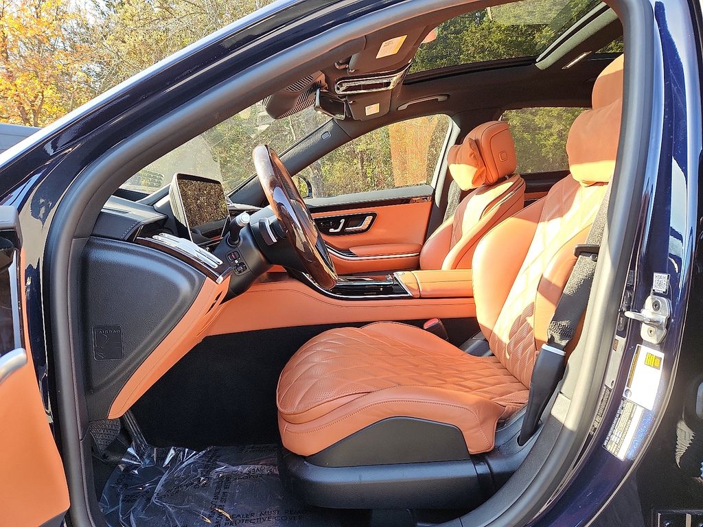 Thumbnail: 2022 Mercedes-Benz S-Class - 13