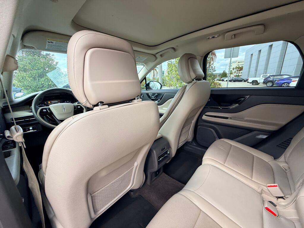 Thumbnail: 2020 Lincoln Corsair - 18