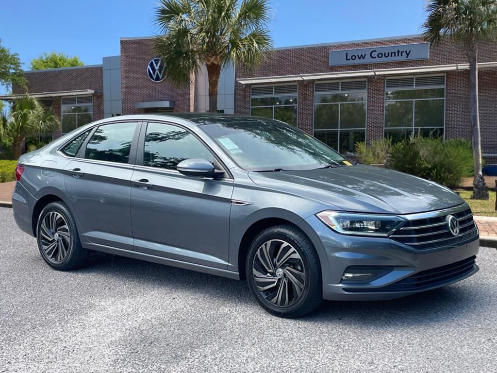 Platinum Gray Metallic 2019 Volkswagen Jetta Sedan Front-Wheel Drive 8-Speed Automatic
