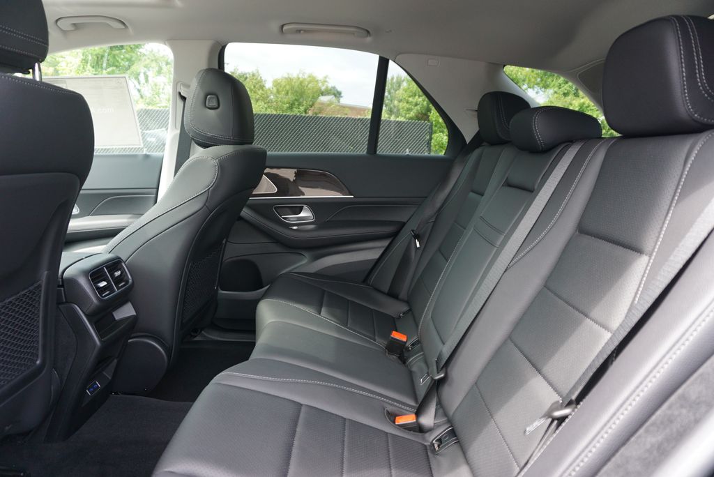 Thumbnail: 2026 Mercedes-Benz GLE - 12