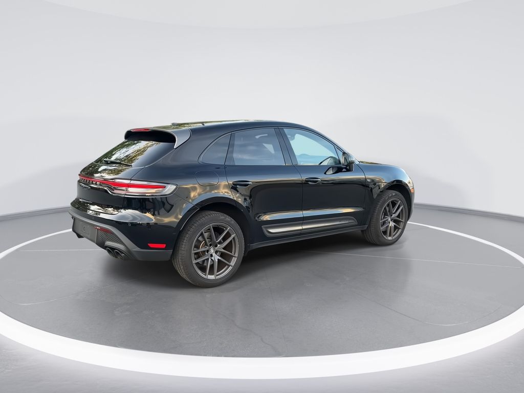 Thumbnail: 2024 Porsche Macan - 8