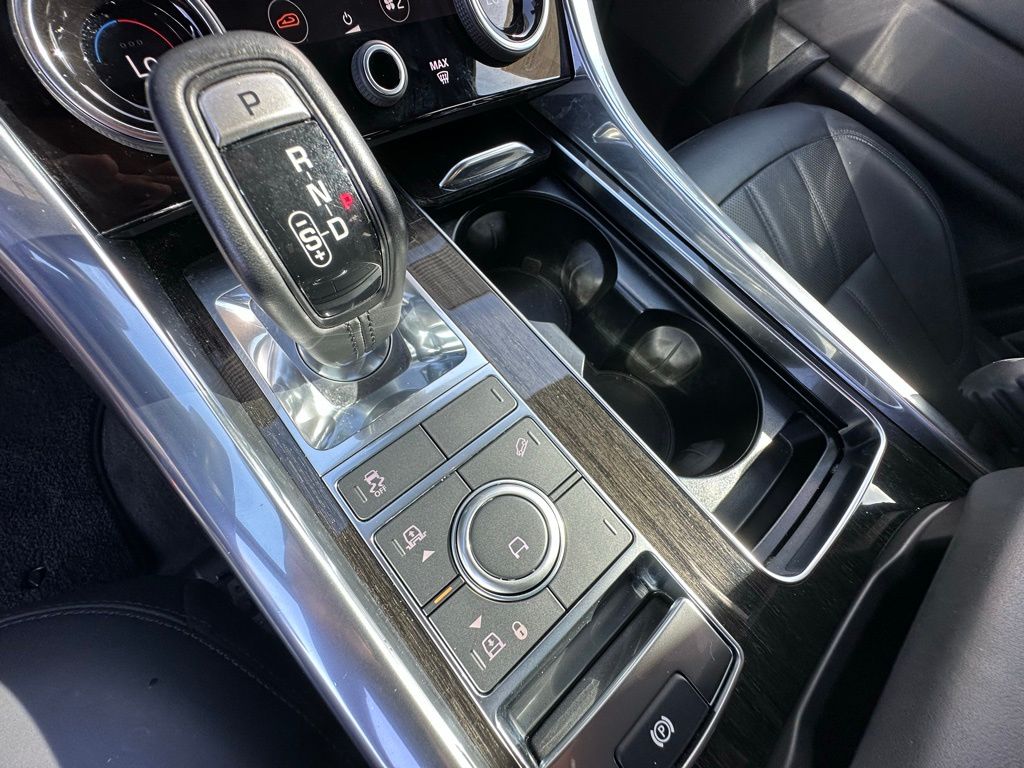 Thumbnail: 2022 Land Rover Range Rover Sport - 21