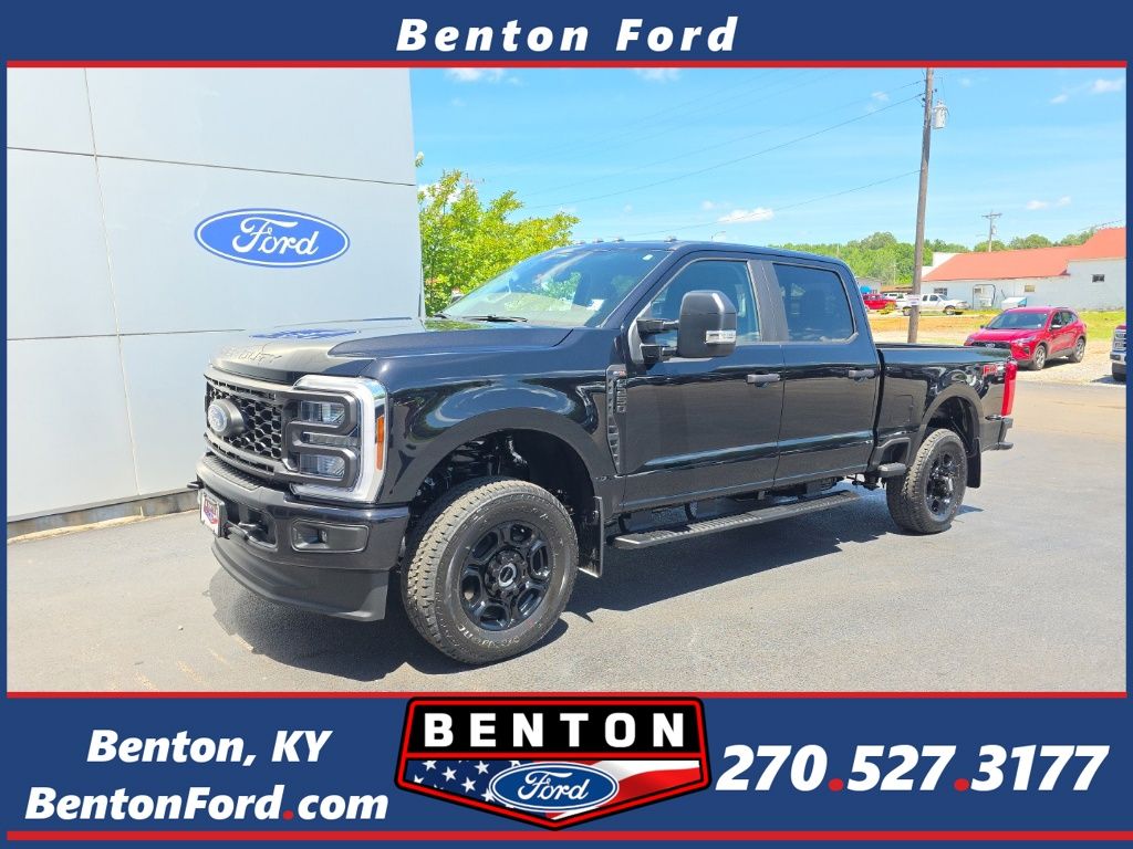Agate Black Metallic 2026 Ford F-250 Super Duty Pickup Truck Four-Wheel Drive Automatic