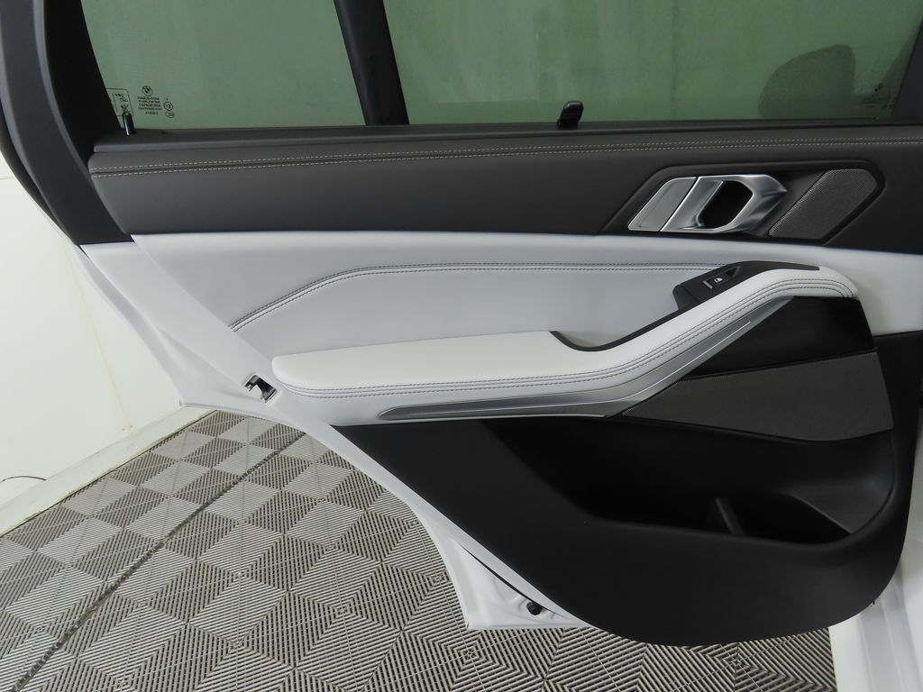 Thumbnail: 2026 BMW X5 - 26