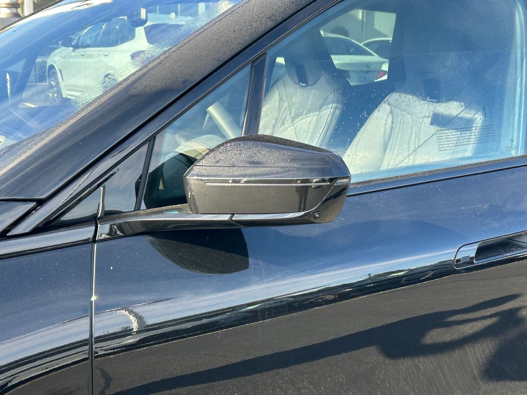 Thumbnail: 2026 BMW iX - 10