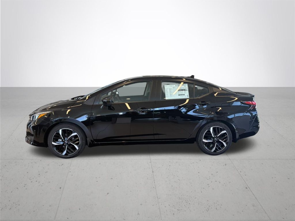 2025 Nissan Versa 1.6 SR