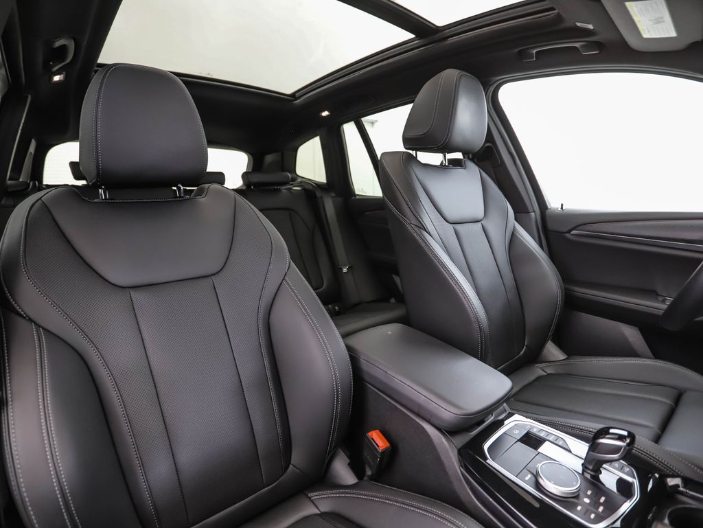 Thumbnail: 2024 BMW X3 - 32